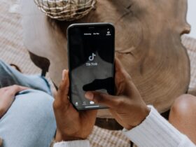 Person Holding Black Android Smartphone